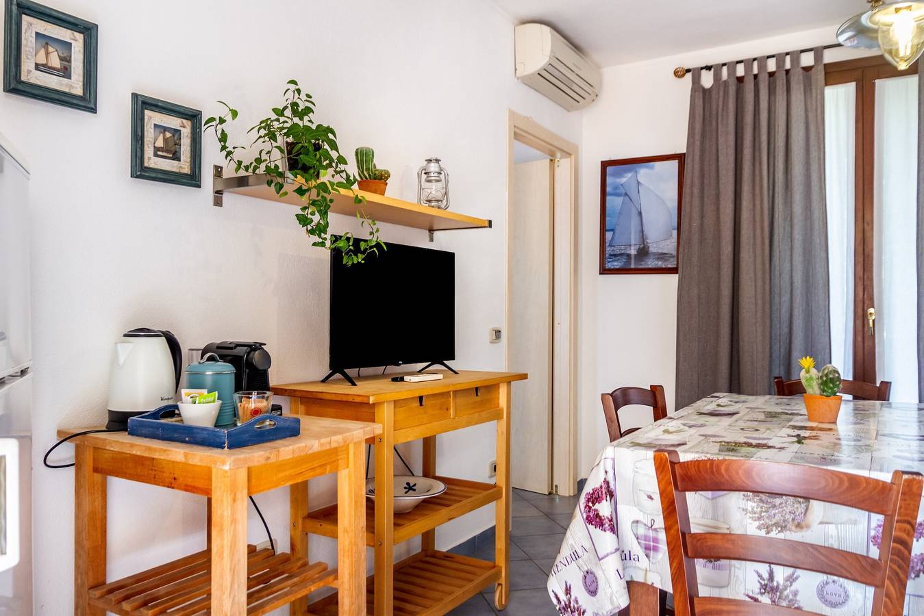 Ganze Wohnung, Ferienwohnung 'Calasole' mit Gemeinschaftspool, Wi-Fi und Klimaanlage in Grosseto, Parco Naturale della Maremma