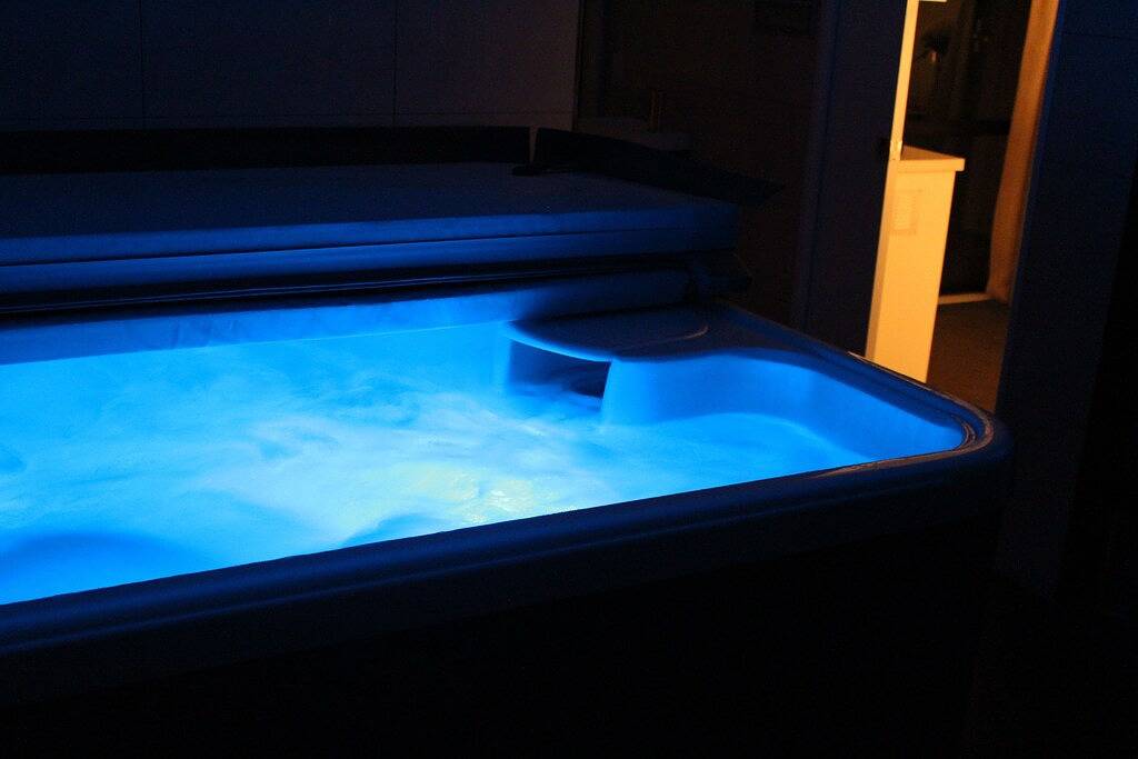 Ganze Wohnung, Das Luxus-Spa-Studio liegt nur einen kurzen Spaziergang vom Strand, dem Café und dem Golfplatz entfernt in Paraparaumu, Kapiti Coast District