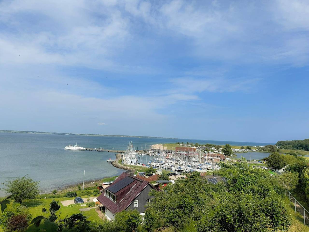 Ganze Wohnung, Wohlfühlort am Meer. Moderne, barrierearme Wohnung mit Sonnenterrasse und Garten in Langballig, Flensburger Förde