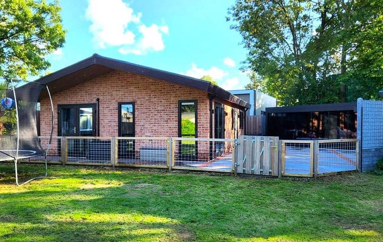 Agriturismo voor 6 personen, with balkon/terras and uitzicht op het meer as well as terras in Gelderland