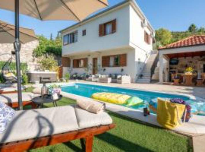 Villa für 8 Personen, mit Sauna und Garten - 1
