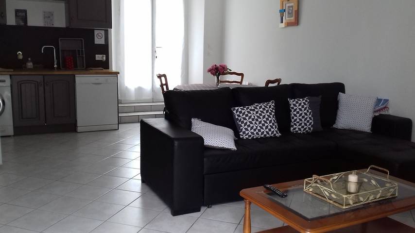 Gîte pour 4 personnes, avec jardin dans La Chapelle-Saint-Martin-en-Plaine