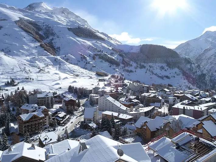 Chalet pour 12 personnes, avec balcon ainsi que jacuzzi et sauna dans Les Deux Alpes - 2