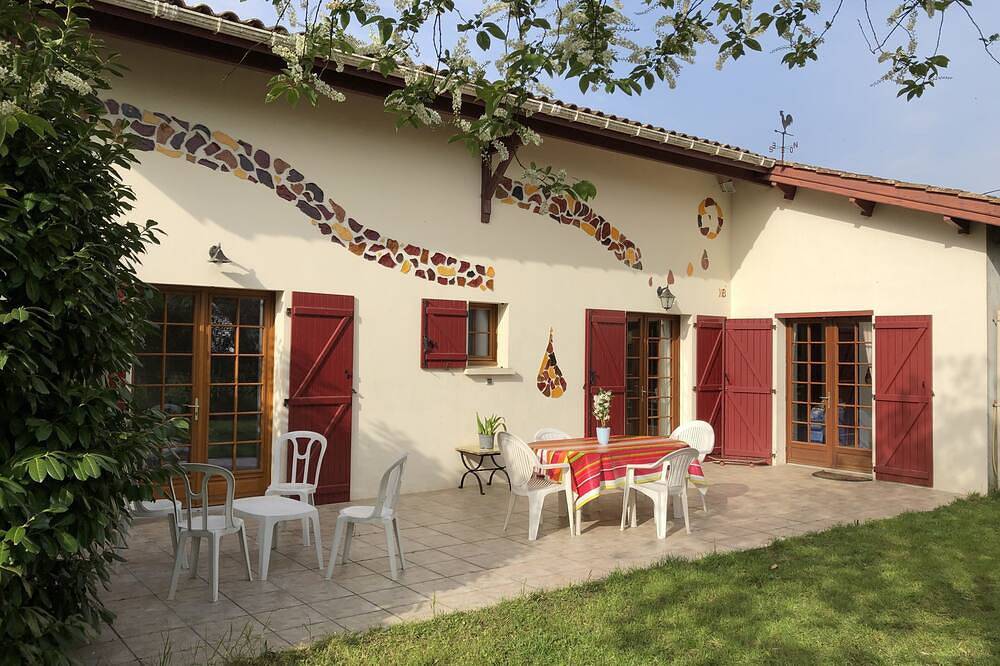 Montalivet, Haus + privater Pool in der Nähe der Atlantikküste in Vendays-Montalivet, Regionaler Naturpark Médoc