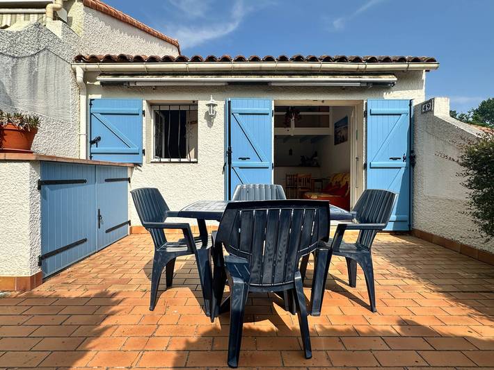 Location de vacances pour 4 personnes, avec terrasse dans La Palmyre - 2