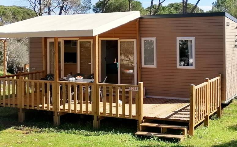 Mobil home pour 6 personnes, avec bassin pour enfant et jacuzzi à Le Muy - 4