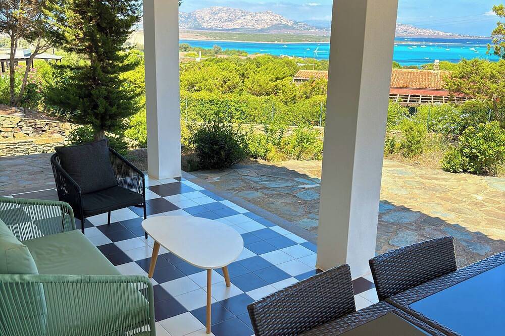 Villa voor 6 Personen in La Pelosa, Stintino