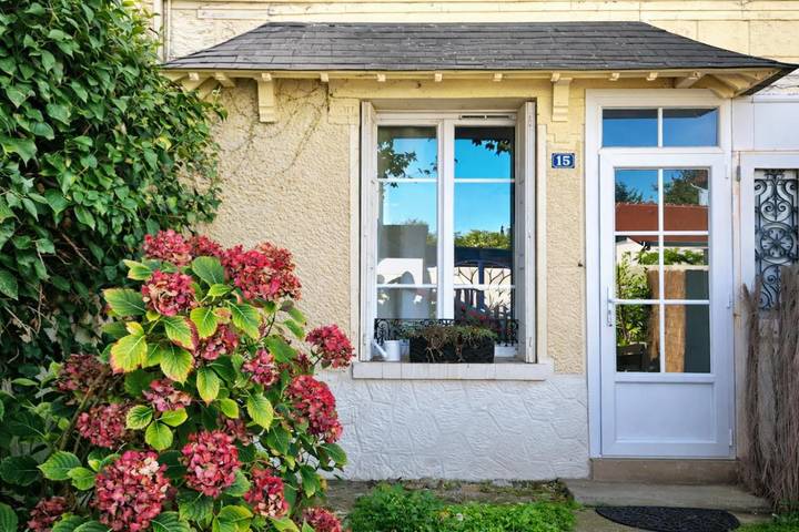 Location de vacances pour 6 personnes, avec jardin dans Office De Tourisme De Luc Sur Mer - 4