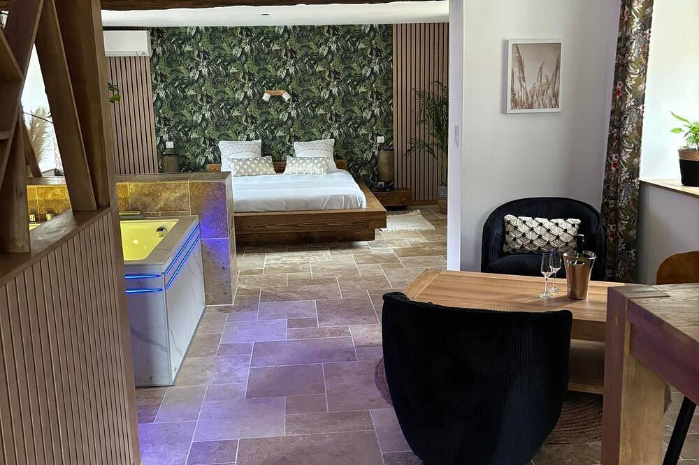 Apartamento entero, Gîte Nature, château le pré neuf in Étriché, Valle del Loira