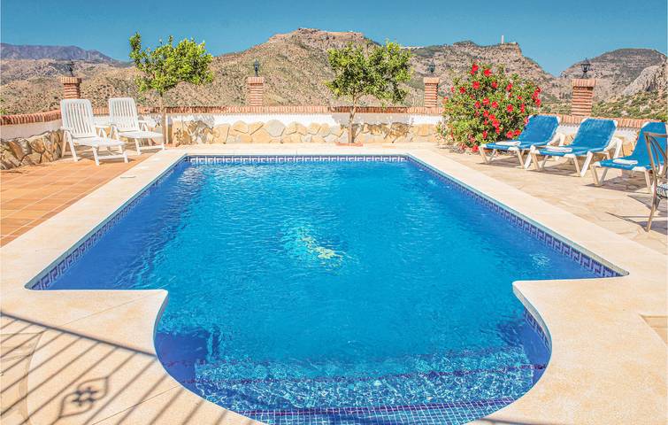 Appartement avec terrasse au bord de la piscine près d'El Chorro in Álora, Province de Málaga
