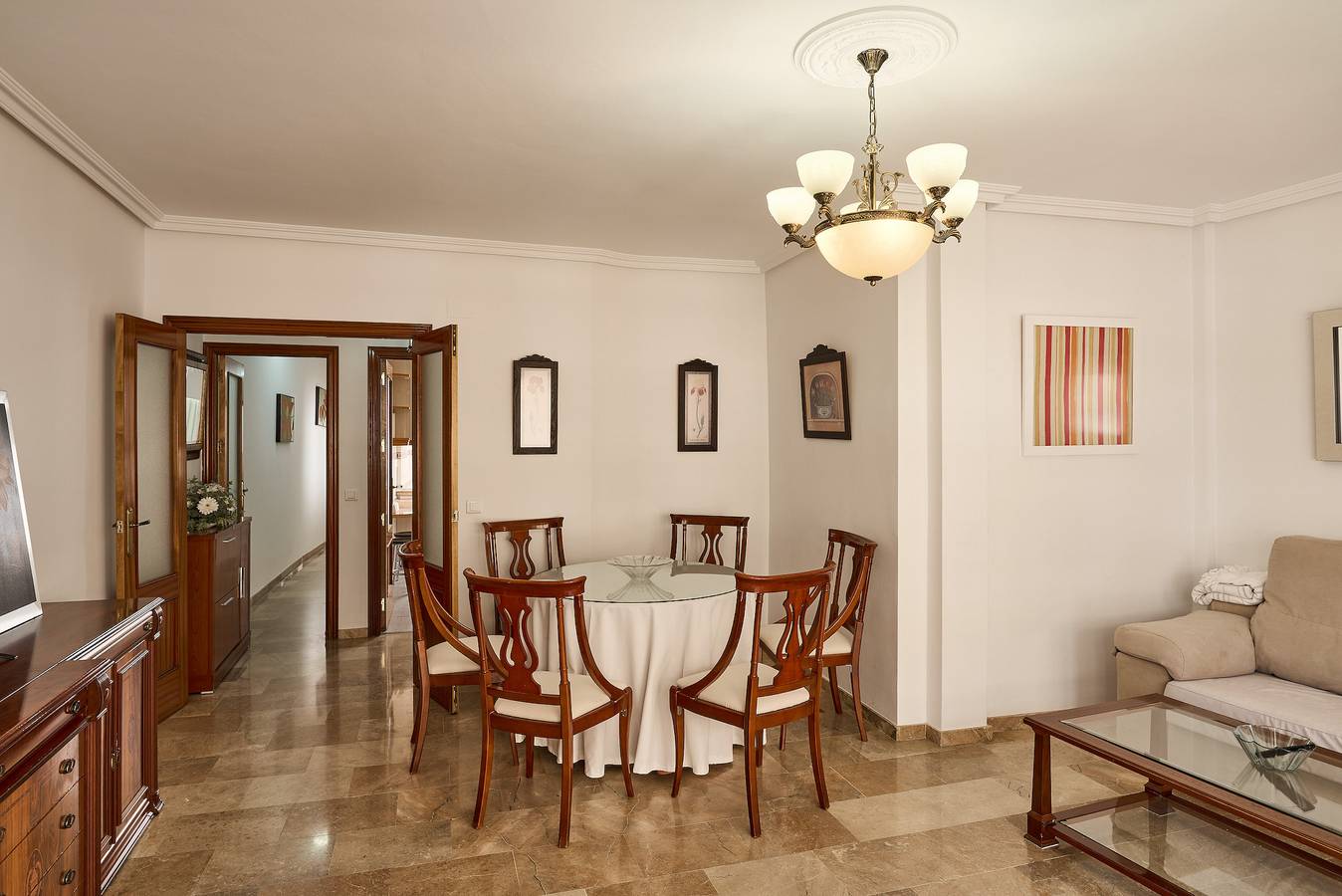 Appartement entier, Appartement 'Apartamento 5 Caballeros' avec balcon, Wi-Fi et climatisation in Puente Genil, Province de Córdoba