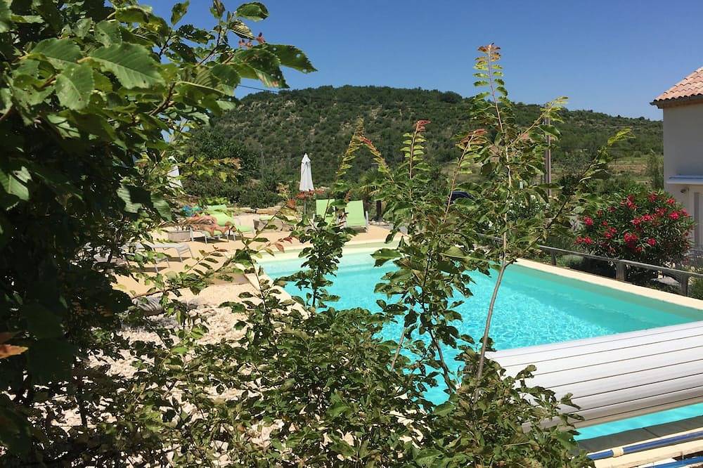 Les Givans, 60m² Ferienhäuser, beheiztes Schwimmbad, Panoramablick in Les Vans, Cevennen
