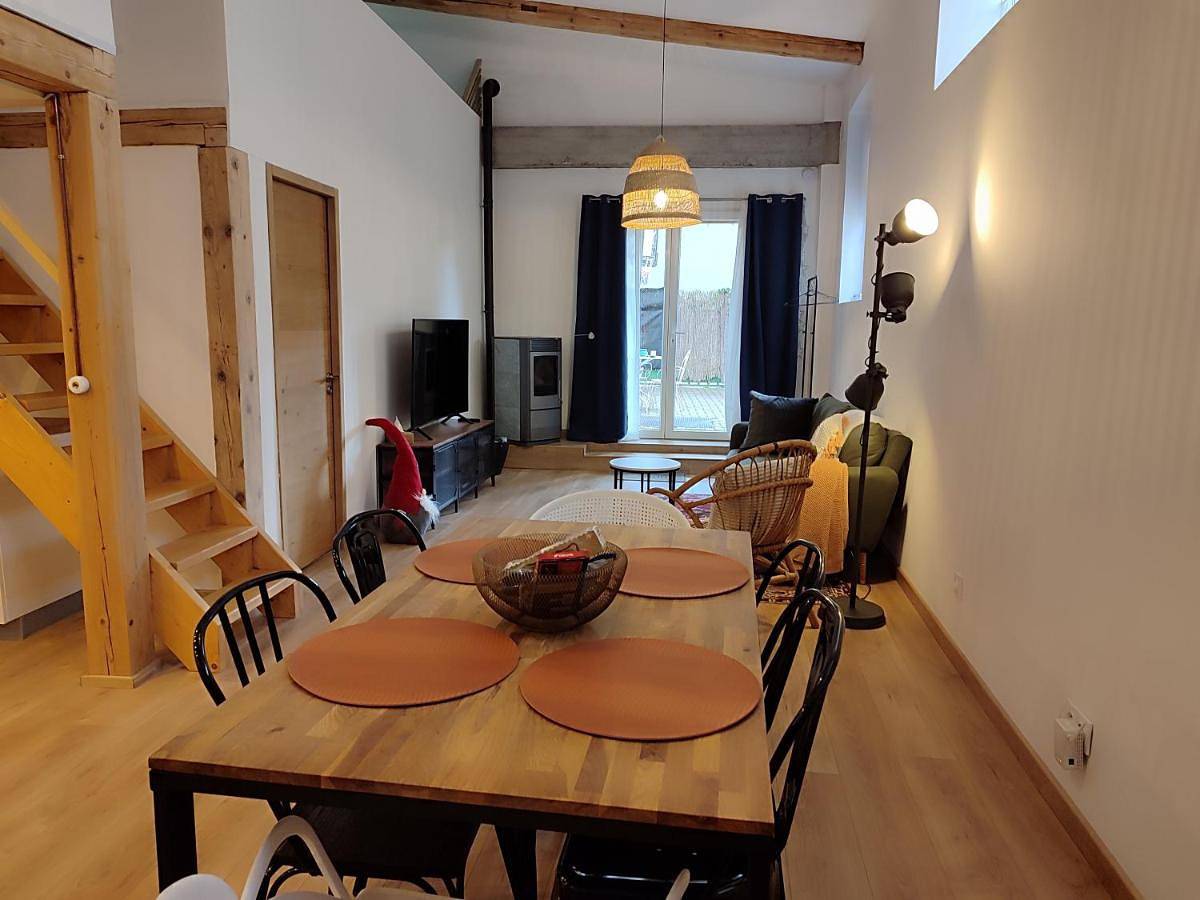 Appartement entier, Two-Bedroom Apartment in Lingolsheim, Région de Strasbourg