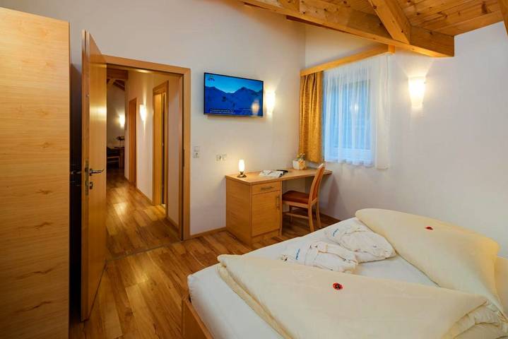 Ferienhaus für 8 Personen, mit Balkon und Ausblick sowie Sauna, kinderfreundlich in Serfaus - 4