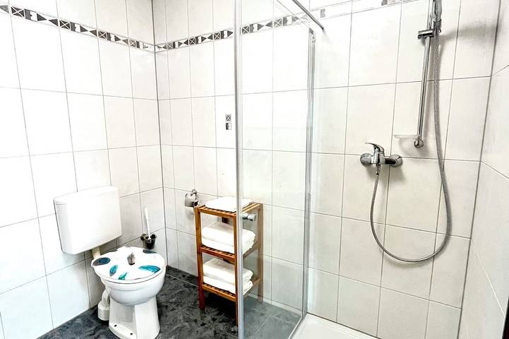 Ganze Wohnung, Helle 64qm Ferienwohnung in Heusweiler in Heusweiler, Saarbrücken & Umgebung