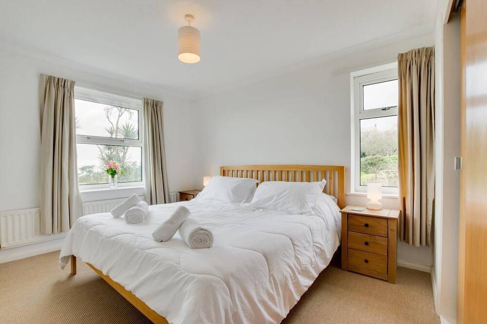 3 Bed in Perranuthnoe (oc-4withe) in Cornwall