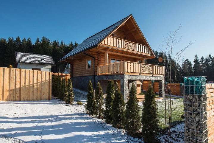 Domek letniskowy dla 12 osób, z ogród i jacuzzi w Istebna