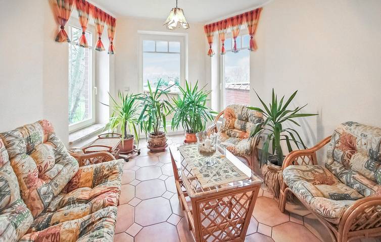Ferienhaus für 4 Personen, mit Terrasse und Seeblick sowie Garten in Wokuhl-Dabelow - 4
