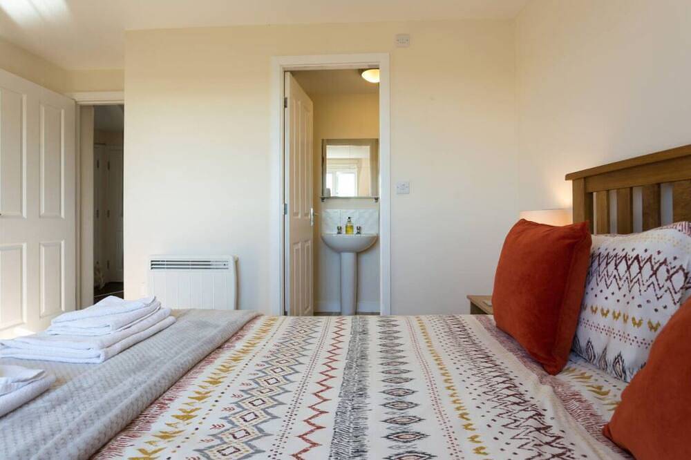 Entire apartment, Spacious 2Bedroom 2Bathroom Apartment.Scenic Views in Armthorpe, South Yorkshire