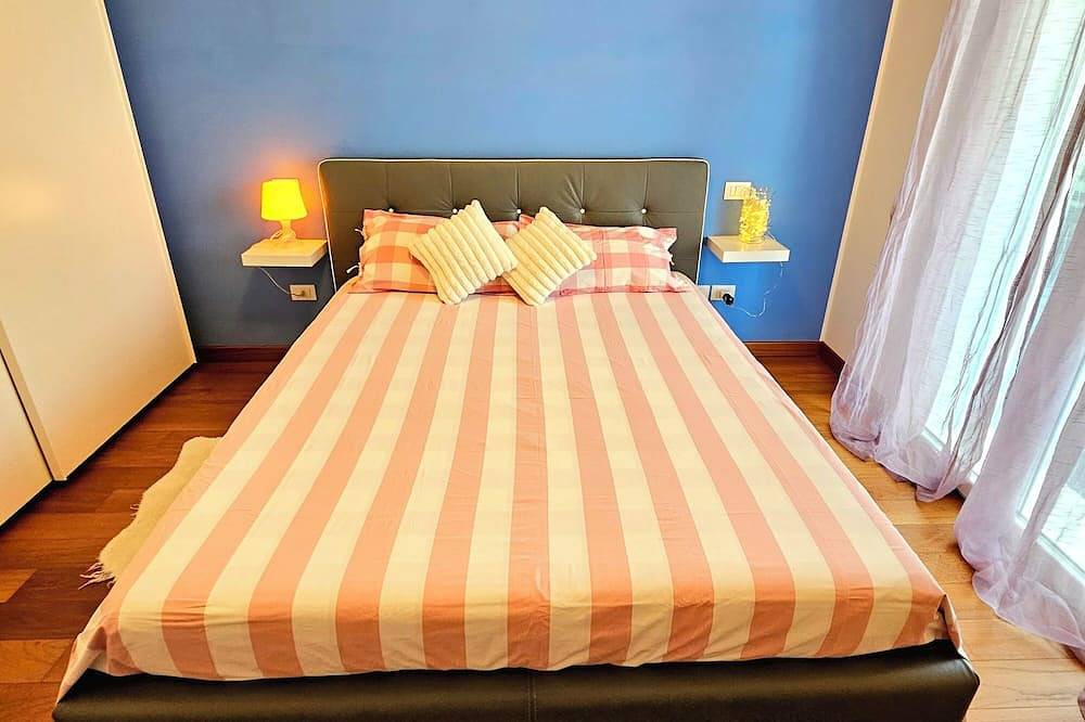 Apartamento entero, Vacation House Niki Terrace sea view garden 2.5 km from the beach in the green in Grottammare (Comune), Riviera delle Palme