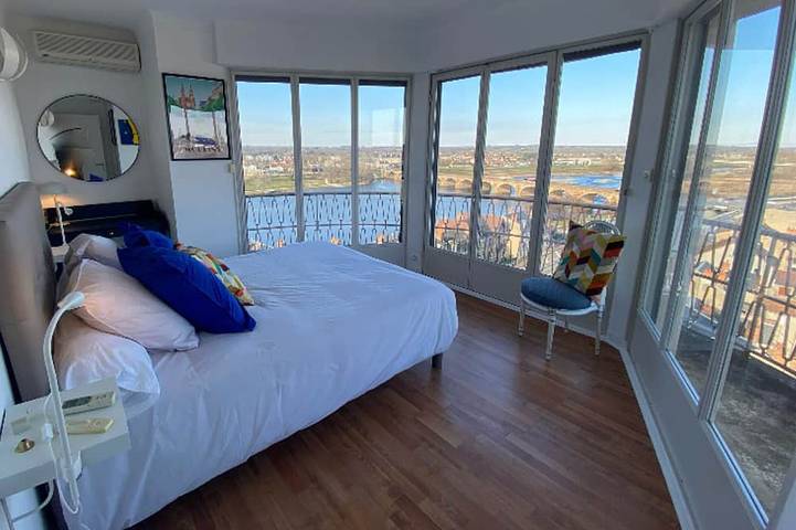 Gîte pour 4 personnes, avec Terrasse à Moulins