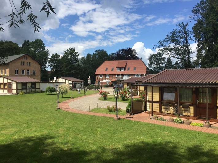 Ferienhaus für 6 Personen, mit Terrasse und Ausblick sowie Seeblick, kinderfreundlich in Mecklenburgische Seenplatte - 2