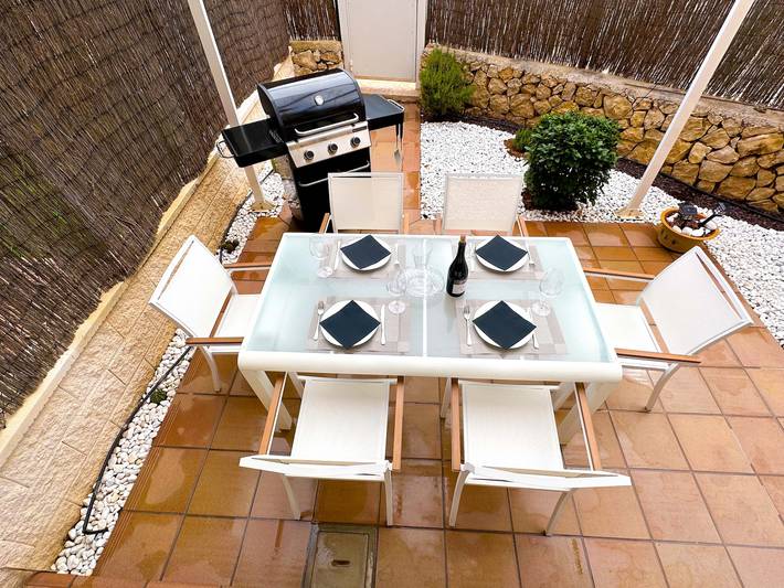 Ferienhaus für 6 Personen, mit Terrasse und Pool sowie Ausblick und Garten in Oliva - 4