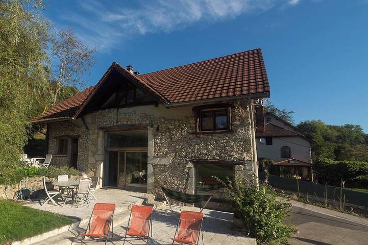 Location de vacances pour 9 personnes, avec Terrasse et Jardin à Saint-Joseph-de-Rivière