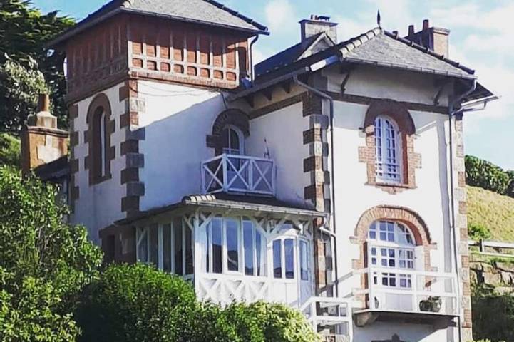 Location de vacances pour 6 personnes, avec balcon et jardin à Saint-Michel-en-Grève