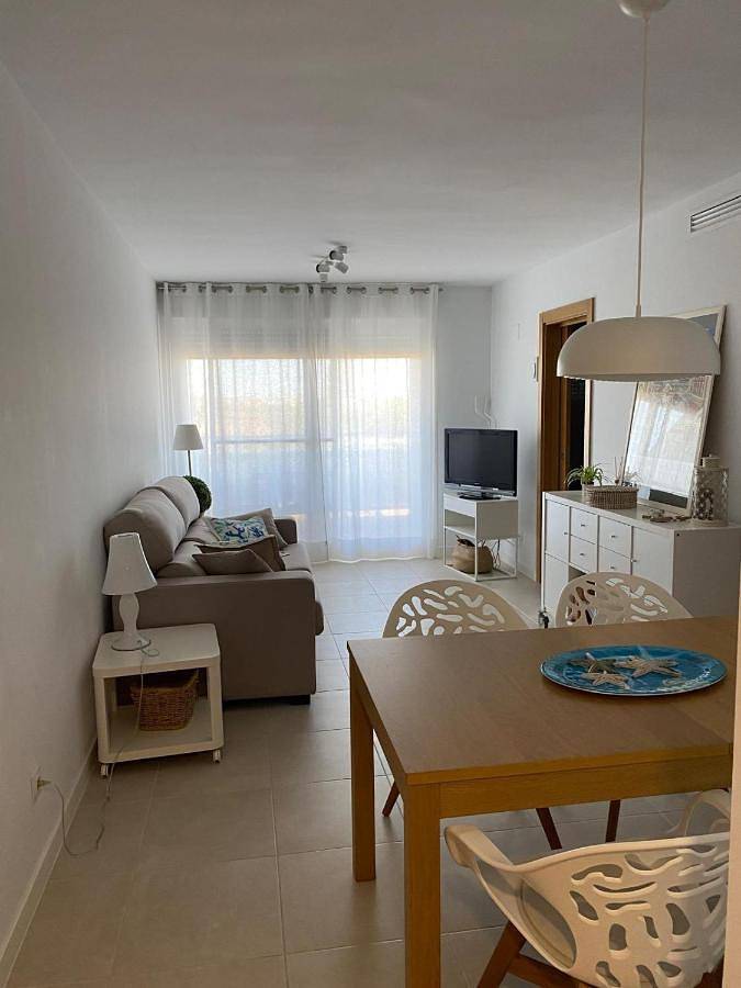 Apartamento para 4 personas, con vistas además de piscina y terraza en El Puig