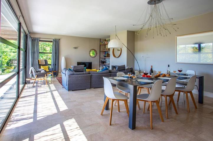 Villa Pezenas by Villa Plus in Pézenas, Costa mediterránea (Francia)