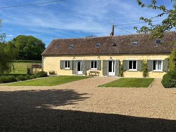 Cottage pour 9 personnes, avec vue ainsi que jardin et terrasse à Appenai-sous-Bellême