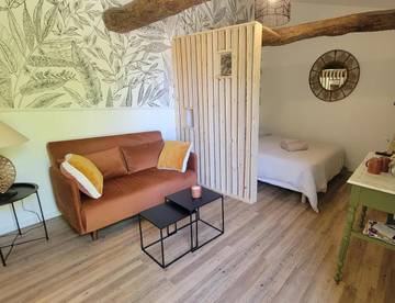 Maison d’hôte pour 3 personnes, avec terrasse dans Lazer