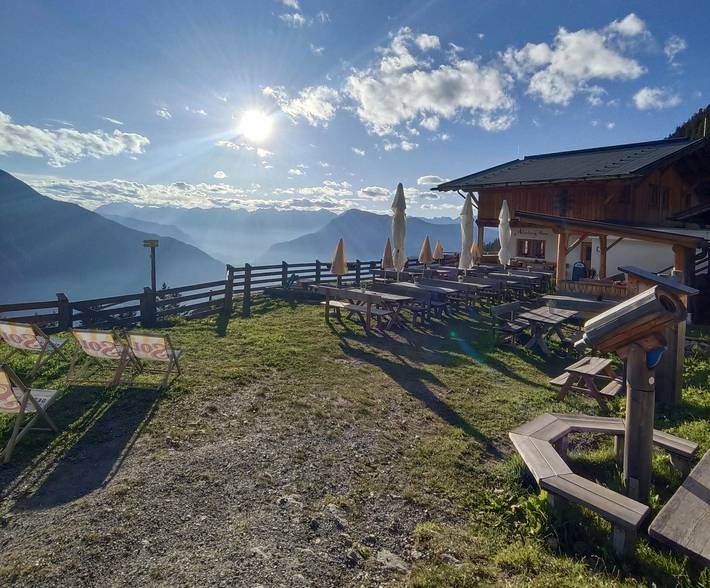 Ferienwohnung für 3 Personen, mit Balkon und Terrasse sowie Garten in Oetz - 2