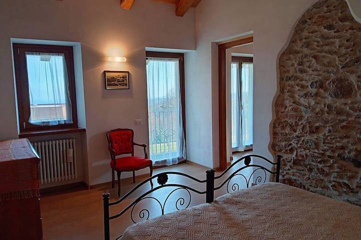 Location de vacances pour 6 personnes, avec jardin et balcon à Netro - 3