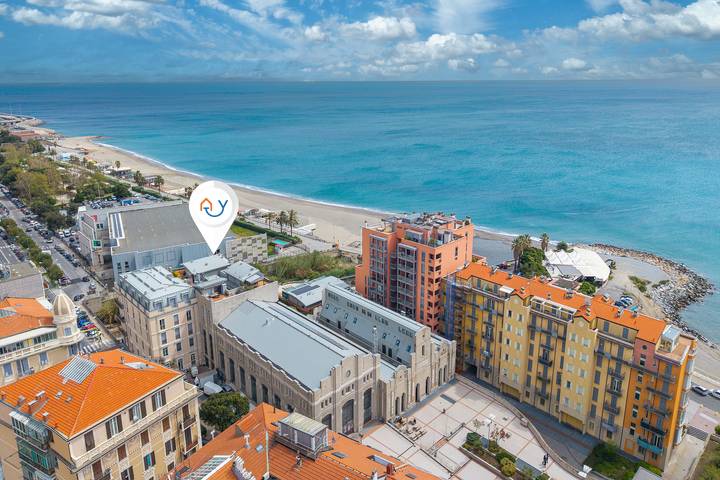 Ferienwohnung für 4 Personen, mit Balkon und Terrasse in Savona