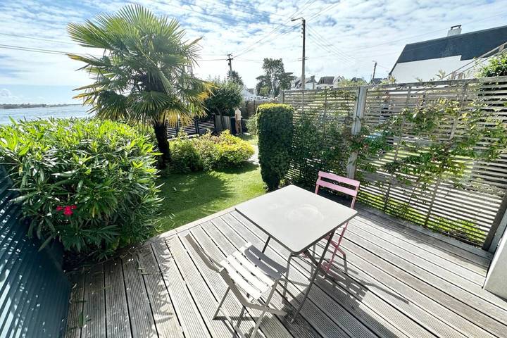 Entire apartment, Appartement T2 super cosy - Front de mer in Larmor-Plage, Côte des Mégalithes