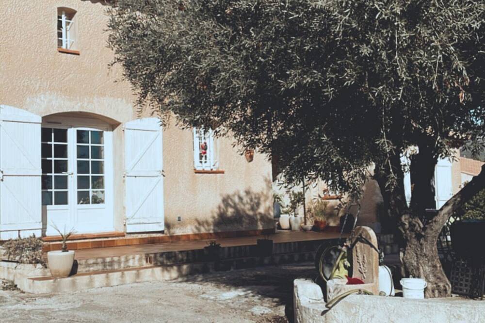 Villa sur Sanary sur mer in Sanary-sur-Mer, Côte méditerranéenne (France)