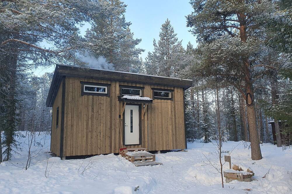 Cosy tiny house with view on our husky kennel in Lappland (Schweden)