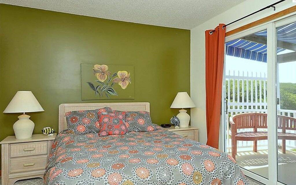 Vacation House for 6 Guests in Wild Duck Dunes, Port Trinitie