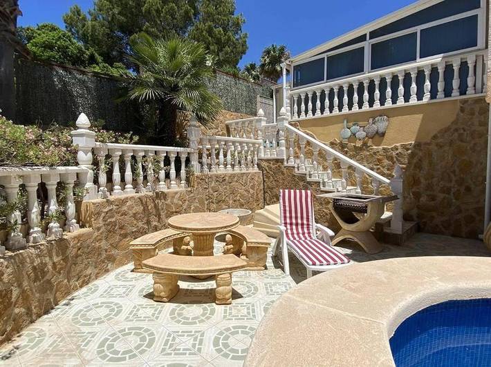 Location de vacances pour 9 personnes, avec jardin et balcon dans Playa Flamenca - 2