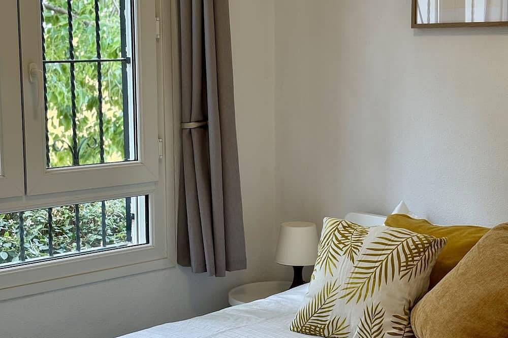 Entire apartment, Sun, relax, golf, swim, biking, padel at Casa Leone in Brisas y Golf, Orihuela