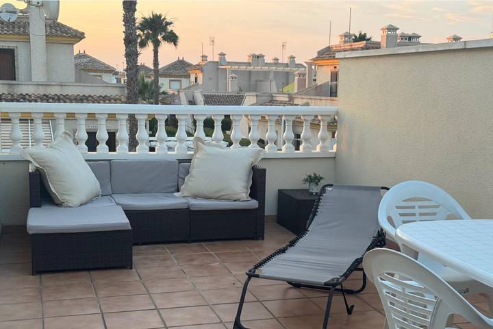 Location de vacances pour 6 personnes, avec terrasse et piscine à Orihuela - 2