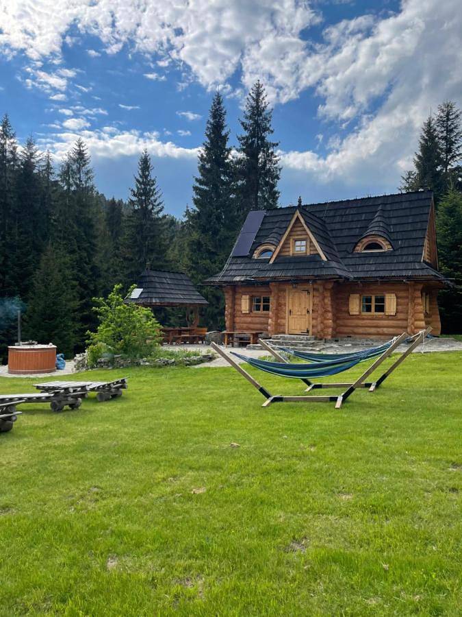 Domek letniskowy dla 8 osób, z ogród i jacuzzi oraz taras na Małopolska