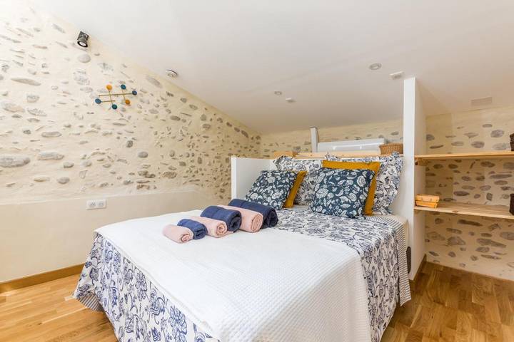 Location de vacances pour 4 personnes, avec vue ainsi que piscine et jardin à Oraison - 4