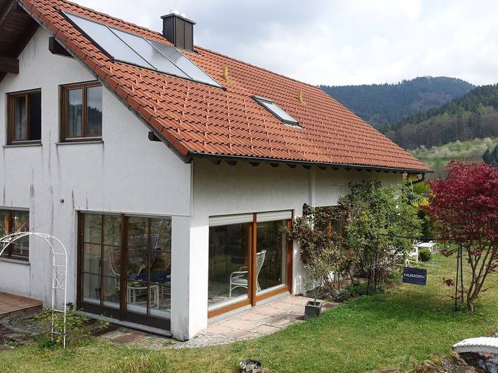 Ferienhaus für 8 Personen, mit Balkon und Terrasse sowie Garten in Ottenhöfen im Schwarzwald