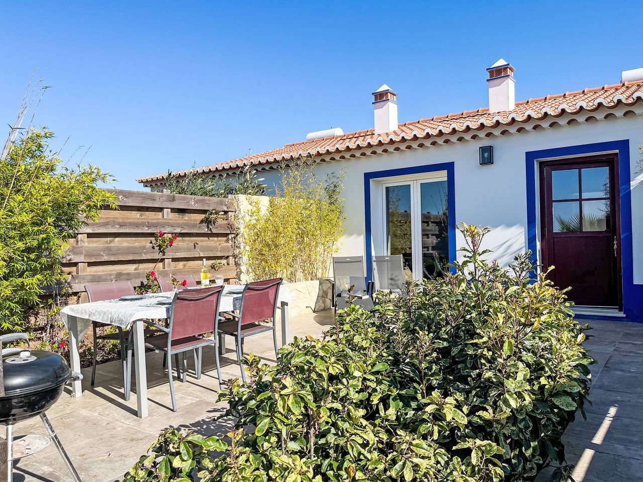 Haus Bamboo in Odeceixe mit ruhiger Terrasse in Rogil, Naturpark Südwest-Alentejo und Costa Vicentina
