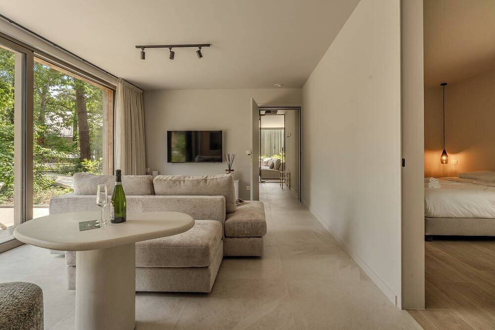 Beleef een luxe vakantie in de Groepslodge voor 10 personen, een rolstoelvriendelijke accommodatie. in Heusden-Zolder, Hasselt en omgeving