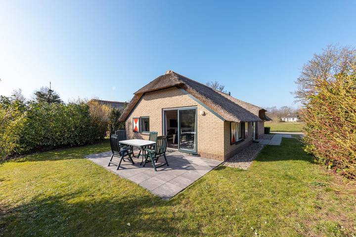 Vakantiehuis voor 4 personen, with Balkon/Terras and Terras as well as Tuin in Putten