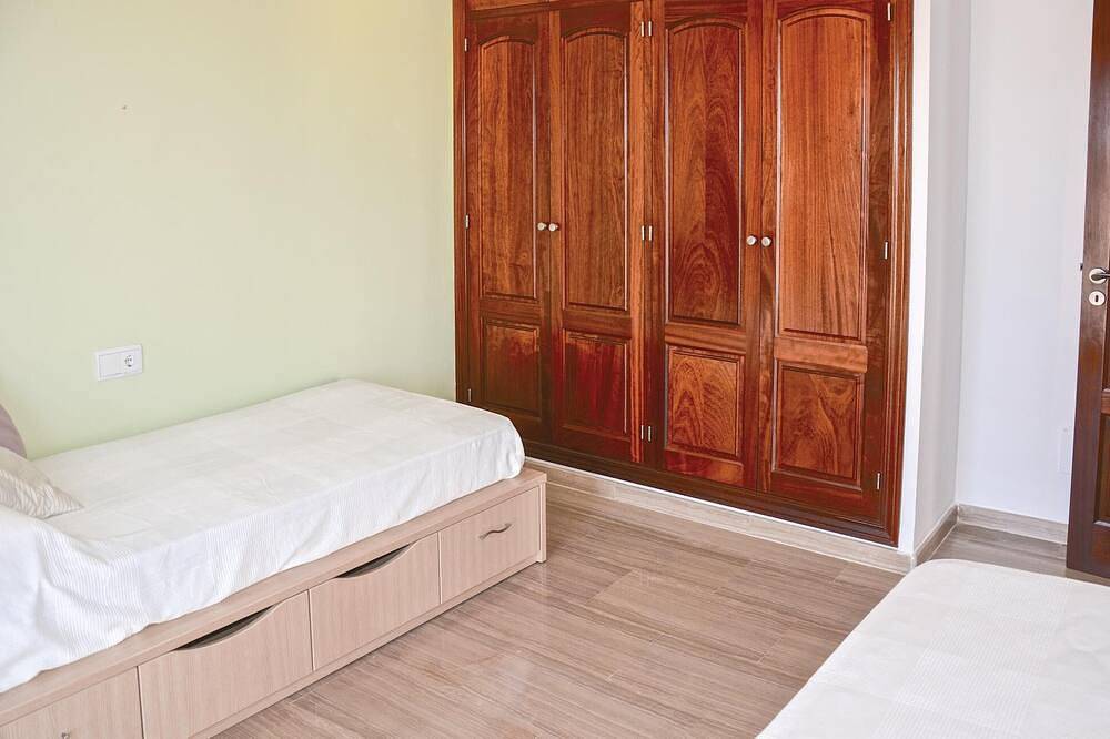 5 bedroom stunning home in Lluchmajor in Sa Torre, Llucmajor